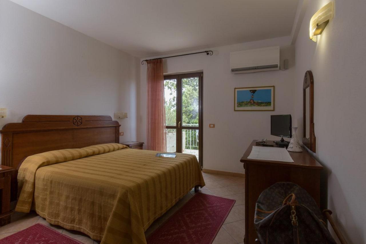 Hotel Ispinigoli Доргалі Екстер'єр фото